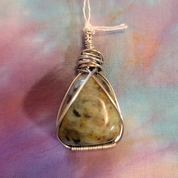 Handmade wire wrapped Jasper pendant - Picture 3 of 3